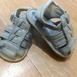 Sandles